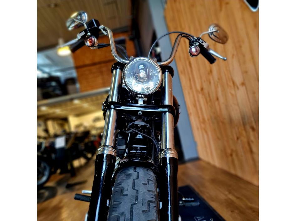 HARLEY-DAVIDSON DYNA STREET BOB 1584