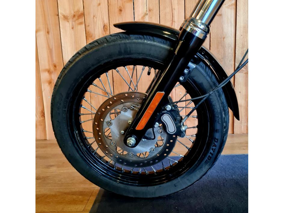 HARLEY-DAVIDSON DYNA STREET BOB 1584