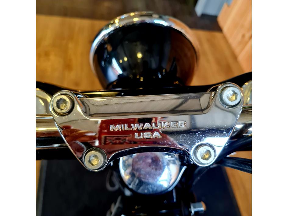 HARLEY-DAVIDSON DYNA STREET BOB 1584
