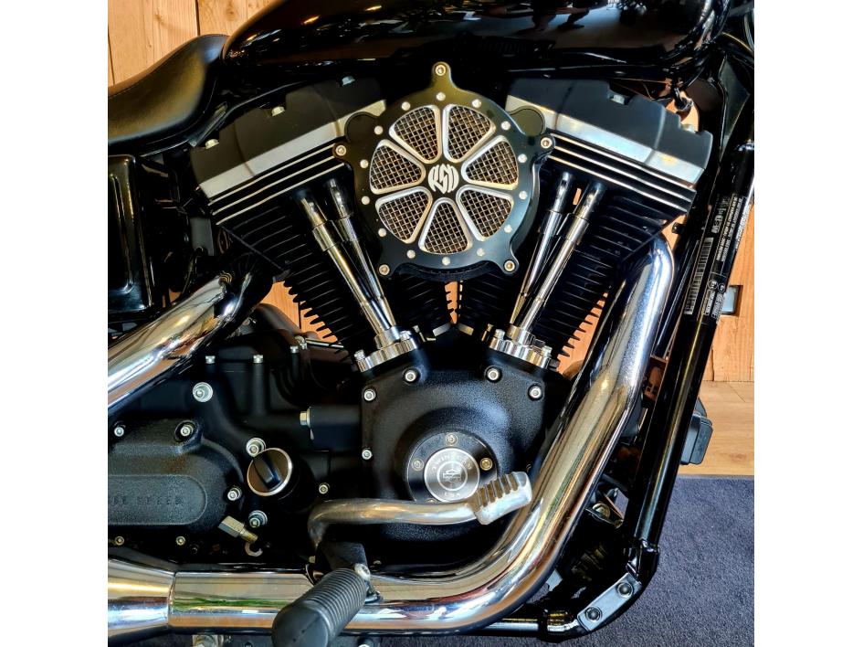 HARLEY-DAVIDSON DYNA STREET BOB 1584