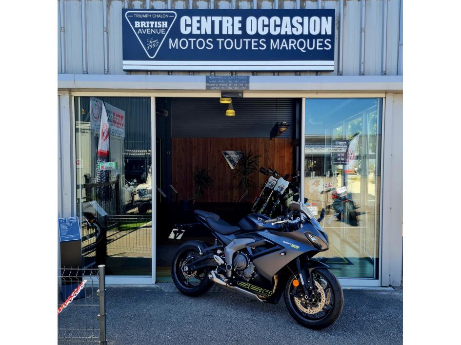 TRIUMPH 	DAYTONA 660