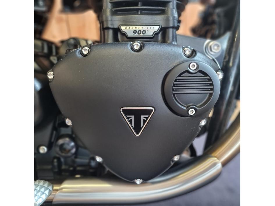 TRIUMPH STREET TWIN  900
