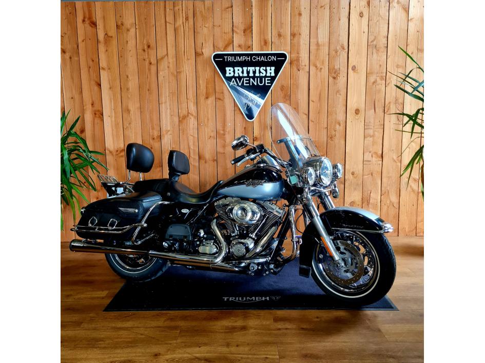 HARLEY-DAVIDSON TOURING ROAD KING 1690 CLASSIC