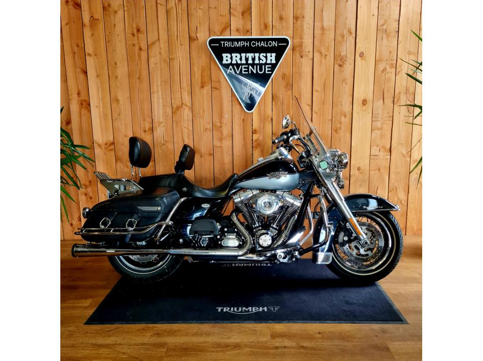 HARLEY-DAVIDSON TOURING ROAD KING 1690 CLASSIC