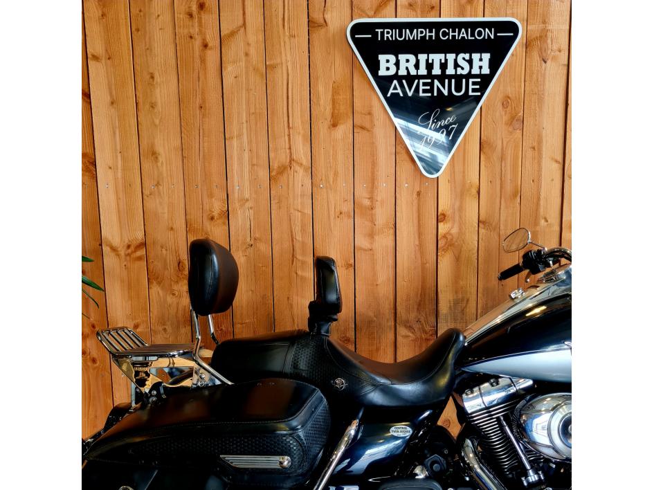 HARLEY-DAVIDSON TOURING ROAD KING 1690 CLASSIC