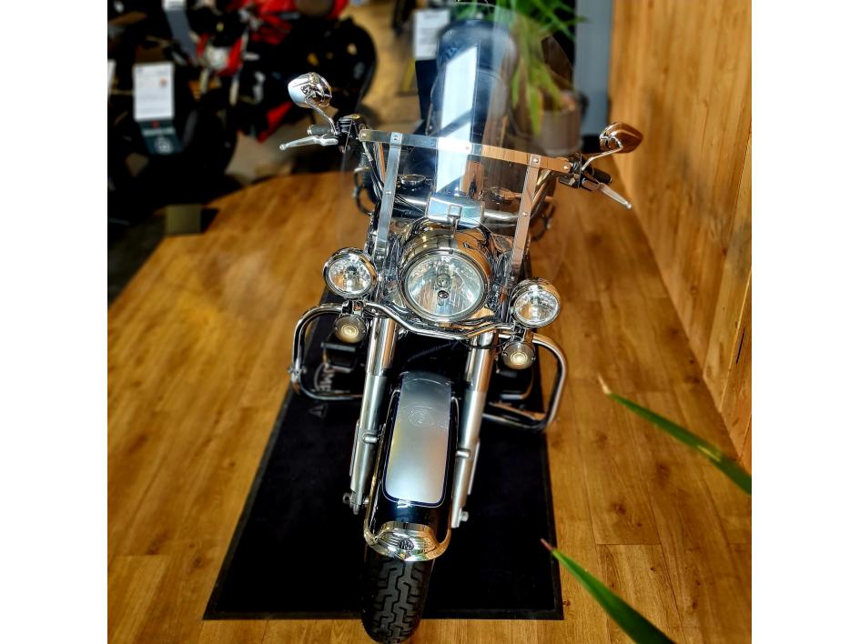 HARLEY-DAVIDSON TOURING ROAD KING 1690 CLASSIC