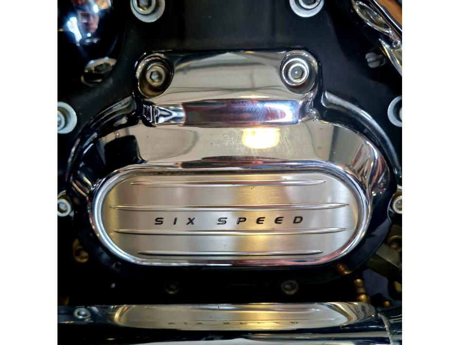 HARLEY-DAVIDSON TOURING ROAD KING 1690 CLASSIC