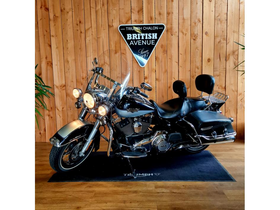 HARLEY-DAVIDSON TOURING ROAD KING 1690 CLASSIC