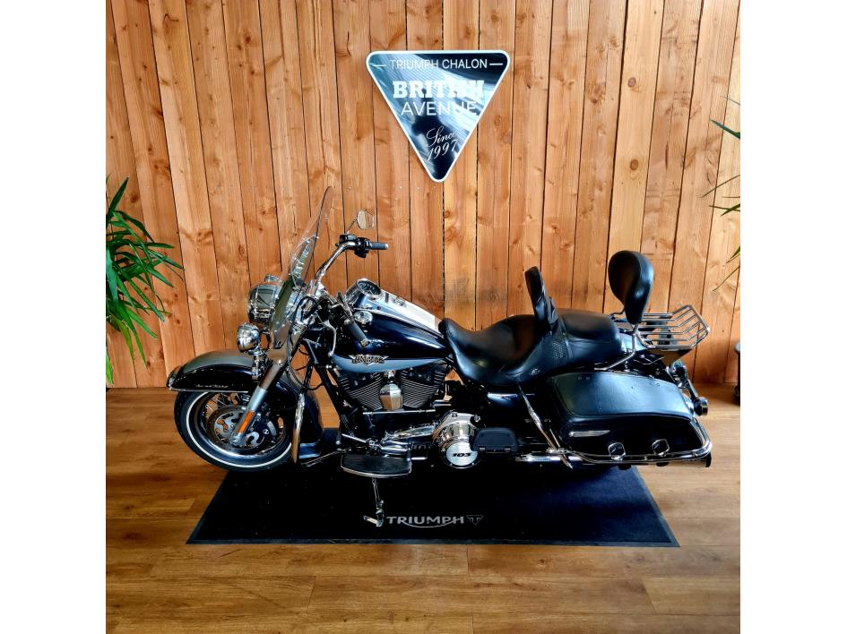 HARLEY-DAVIDSON TOURING ROAD KING 1690 CLASSIC