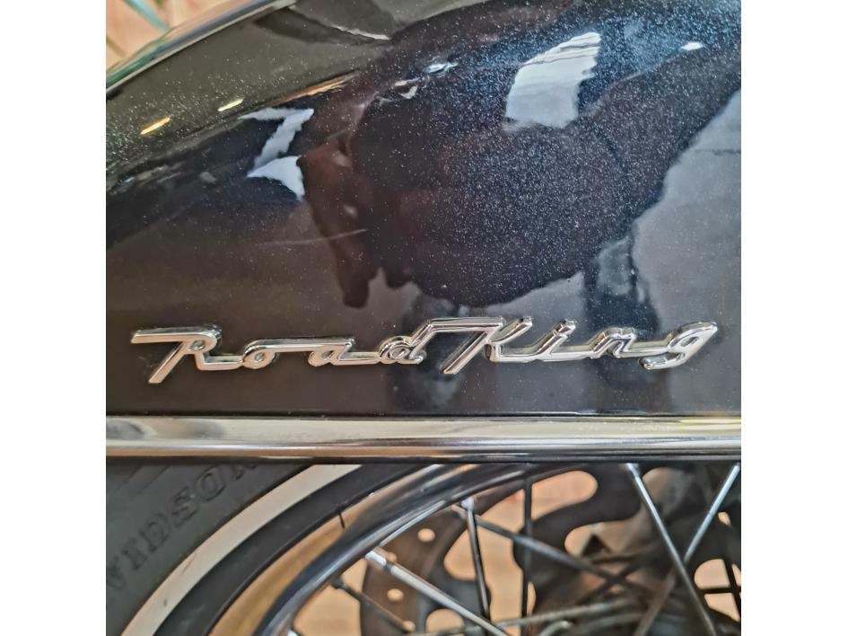 HARLEY-DAVIDSON TOURING ROAD KING 1690 CLASSIC