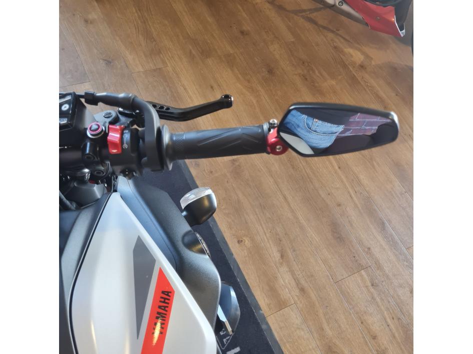 YAMAHA MT-07