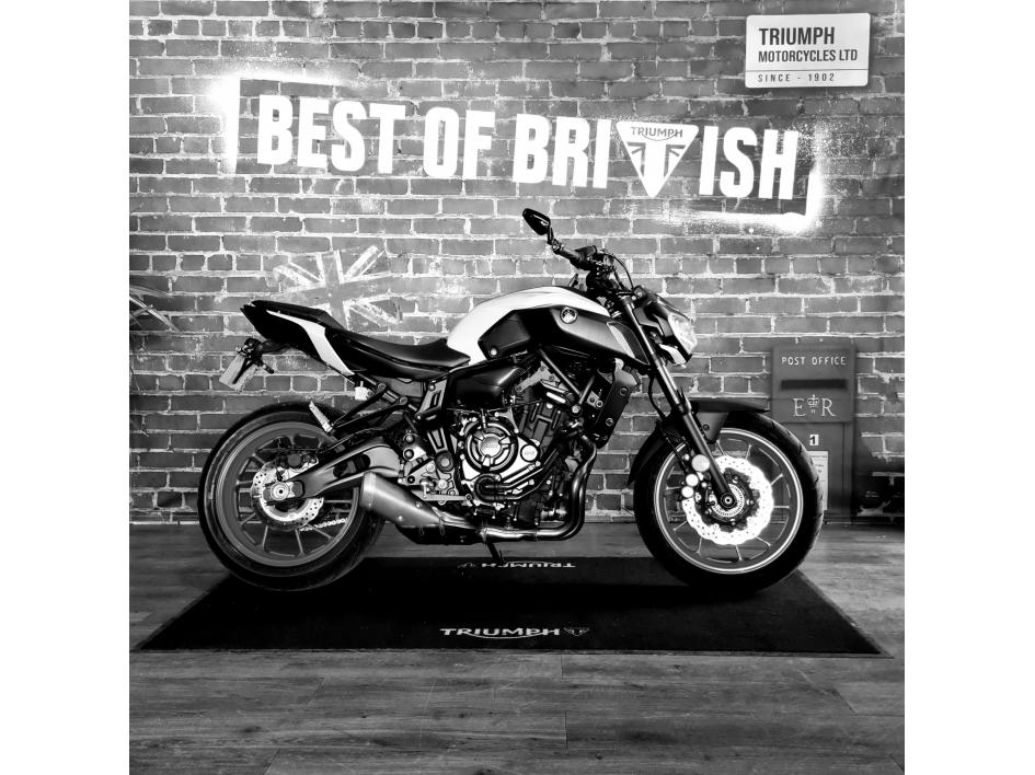 YAMAHA MT-07