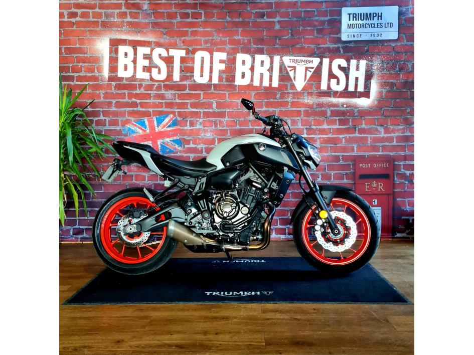 YAMAHA MT-07