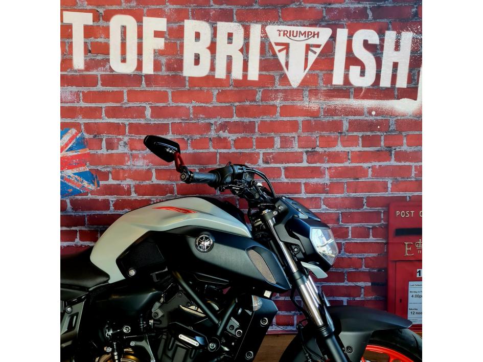 YAMAHA MT-07