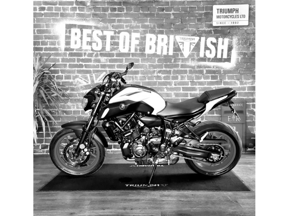 YAMAHA MT-07