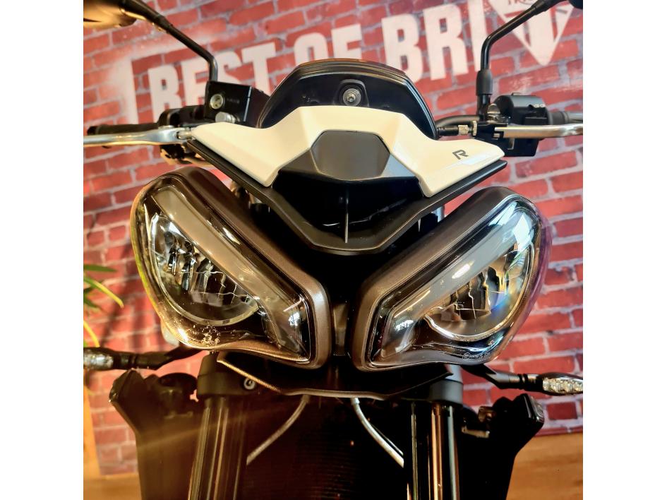 TRIUMPH STREET TRIPLE 765 R