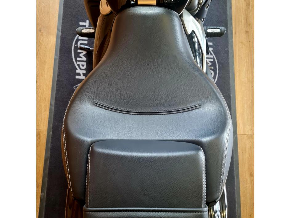 TRIUMPH ROCKET 3 R STORM