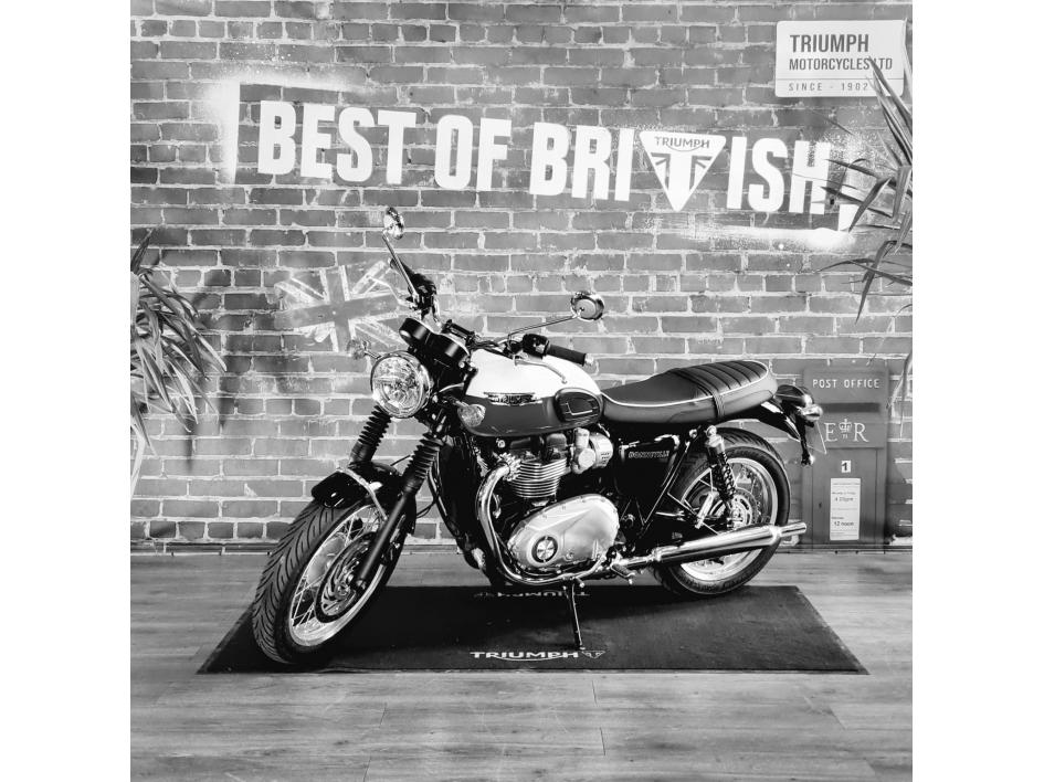 TRIUMPH BONNEVILLE T120