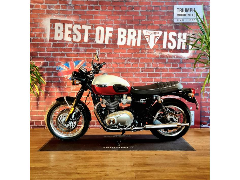 TRIUMPH BONNEVILLE T120