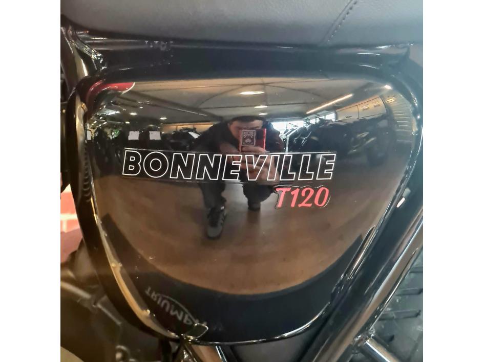 TRIUMPH BONNEVILLE T120