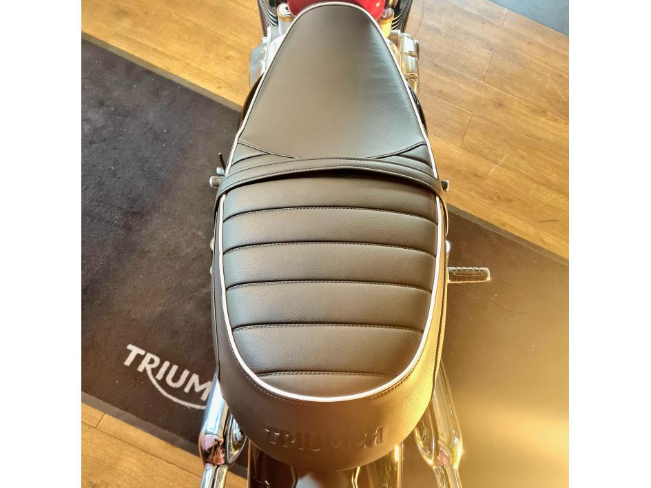 TRIUMPH BONNEVILLE T120