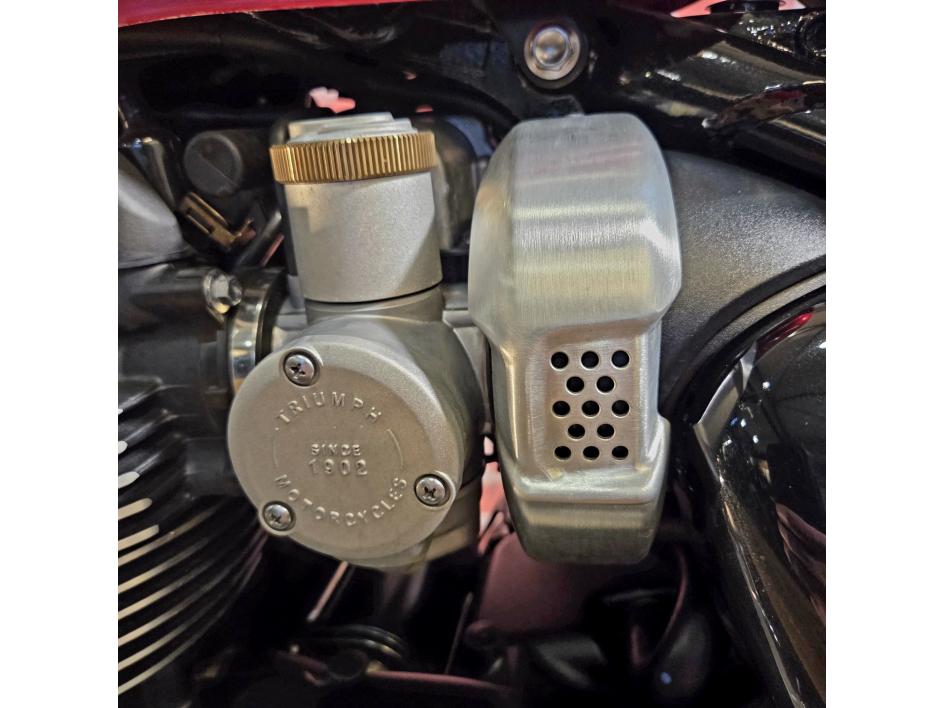 TRIUMPH BONNEVILLE SPEEDMASTER 1200