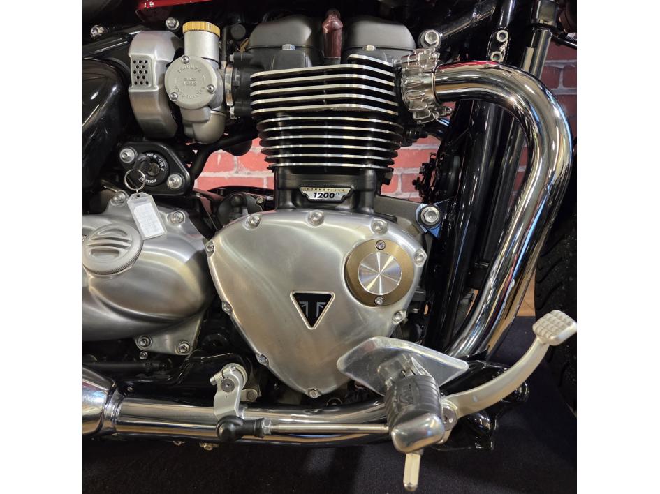 TRIUMPH BONNEVILLE SPEEDMASTER 1200