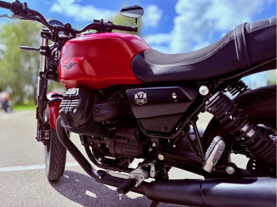 MOTO GUZZI V7 STONE 850