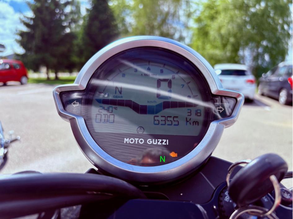 MOTO GUZZI V7 STONE 850