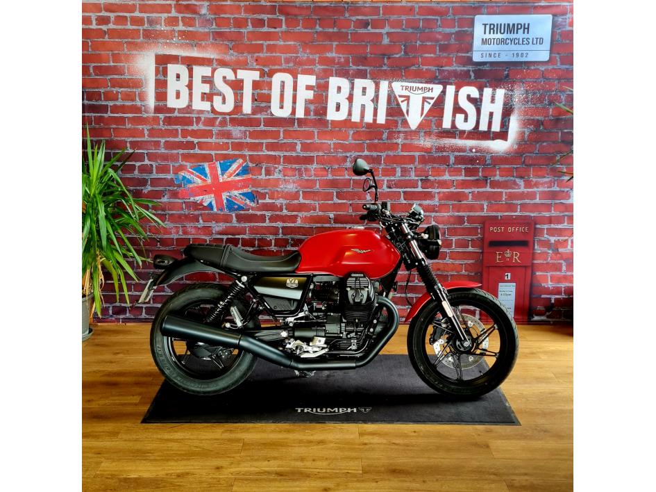 MOTO GUZZI V7 STONE 850