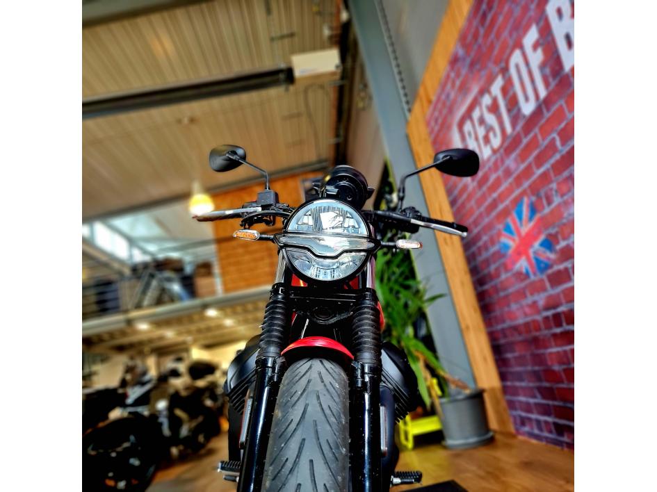 MOTO GUZZI V7 STONE 850