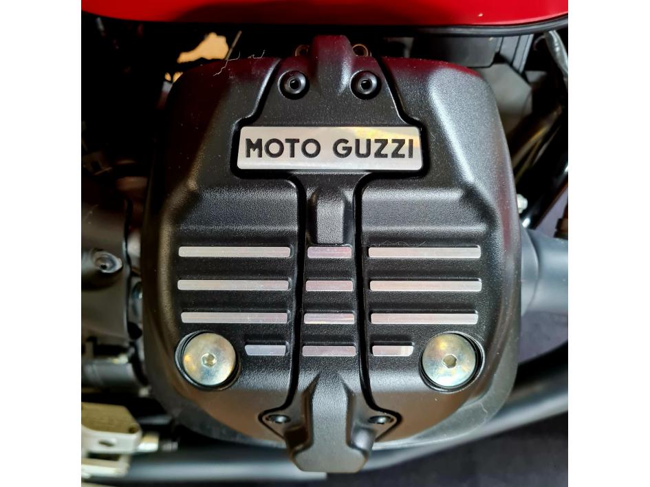 MOTO GUZZI V7 STONE 850