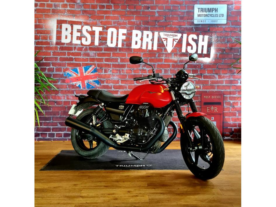 MOTO GUZZI V7 STONE 850
