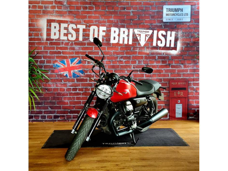 MOTO GUZZI V7 STONE 850