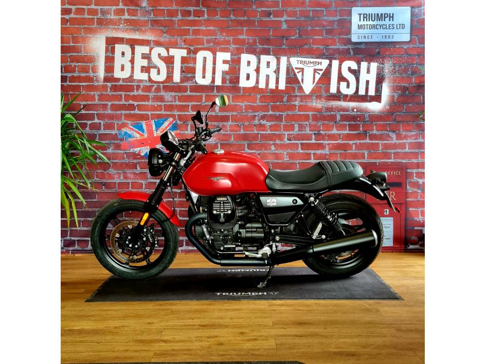 MOTO GUZZI V7 STONE 850