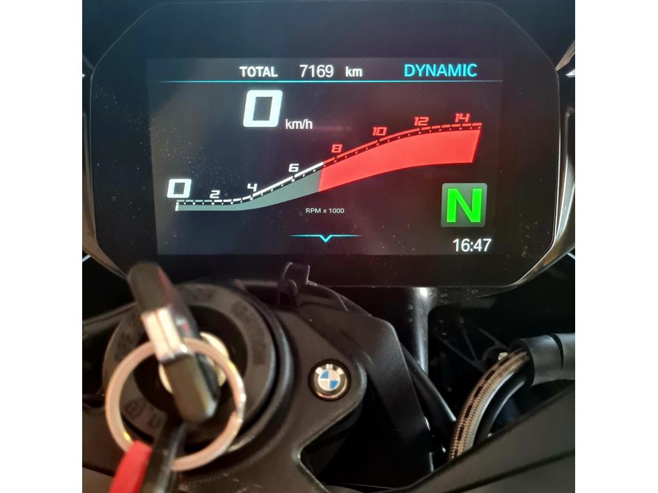 BMW S 1000 RR (pack M jantes M carbone)