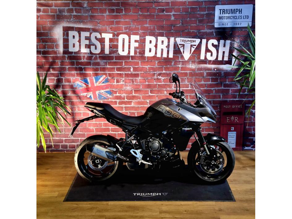 TRIUMPH TIGER SPORT 800