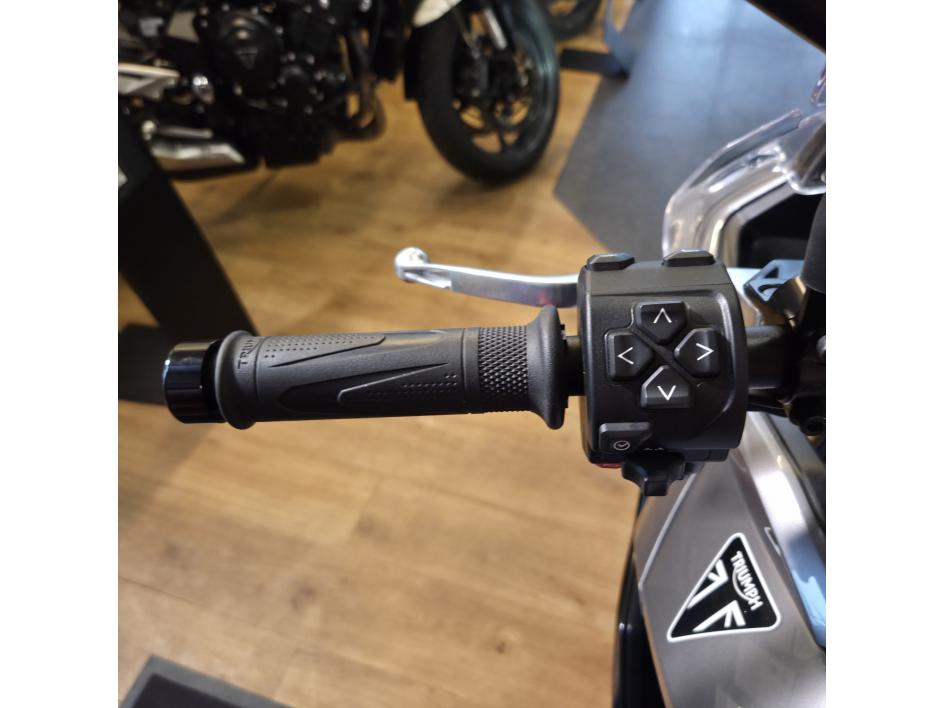 TRIUMPH TIGER SPORT 800