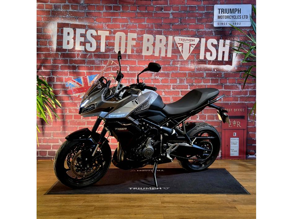 TRIUMPH TIGER SPORT 800