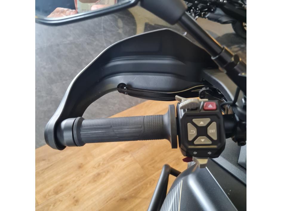VOGE DS900X
