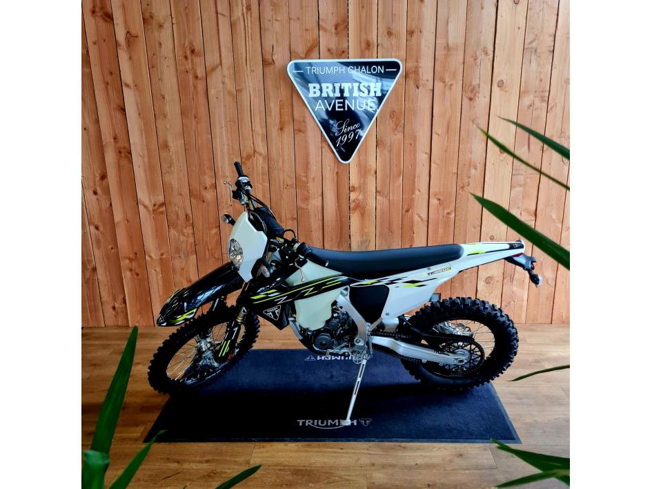TRIUMPH TF 250-E