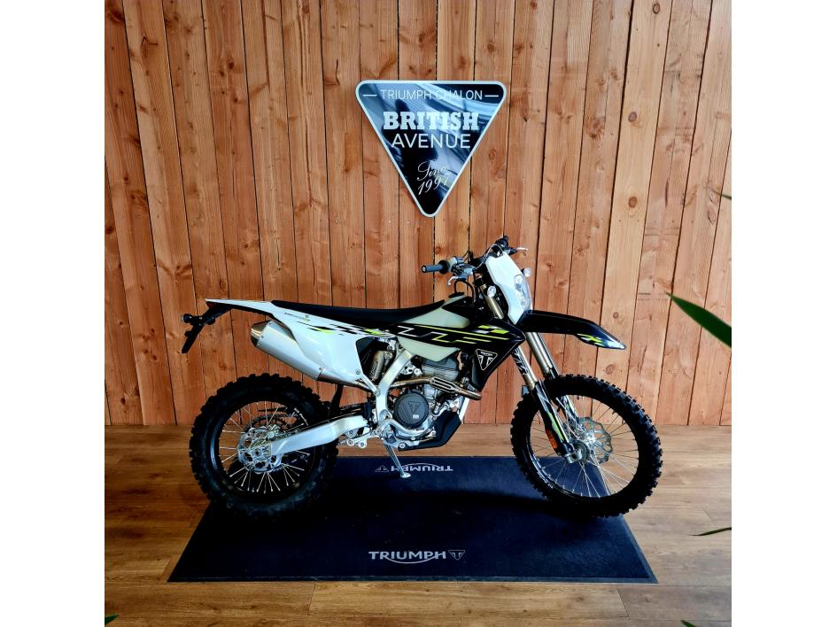 TRIUMPH TF 250-E