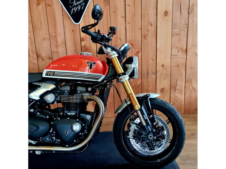 TRIUMPH SPEED TWIN 1200 RS