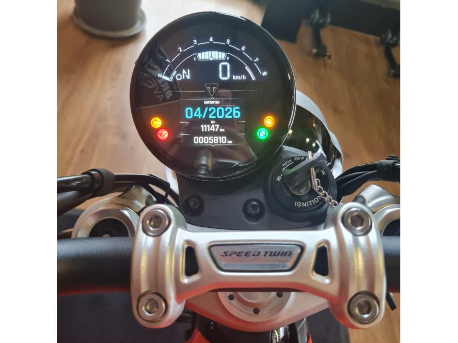 TRIUMPH SPEED TWIN 1200 RS