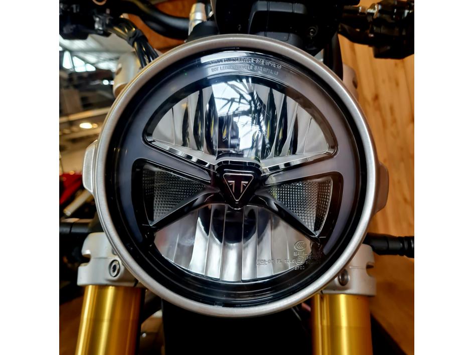 TRIUMPH SPEED TWIN 1200 RS