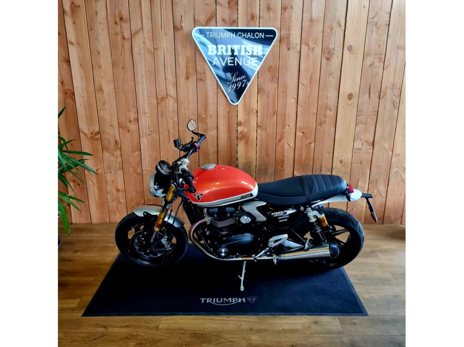 TRIUMPH SPEED TWIN 1200 RS