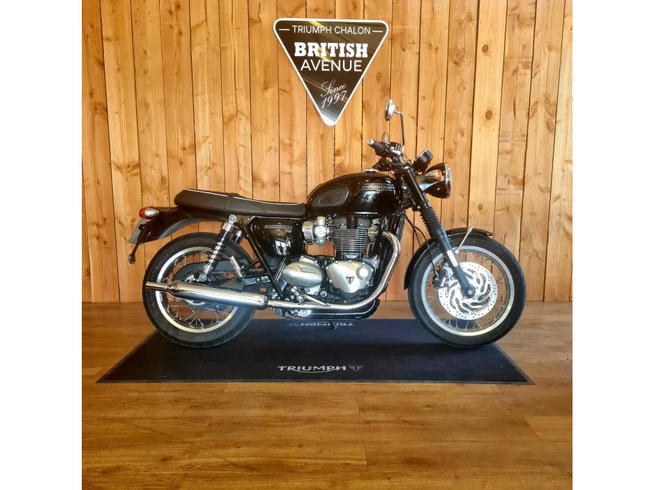 TRIUMPH Bonneville T120 Black