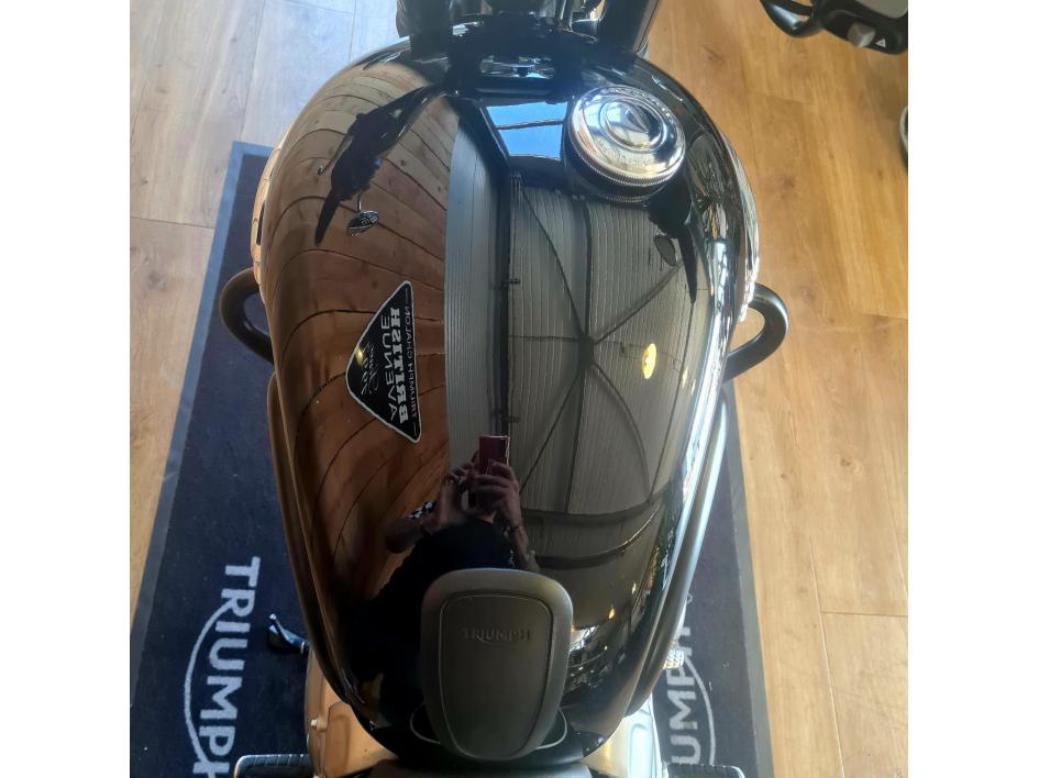 TRIUMPH Bonneville T120 Black