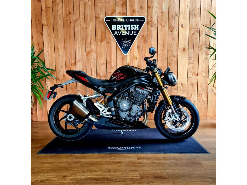 TRIUMPH SPEED TRIPLE 1200 RS