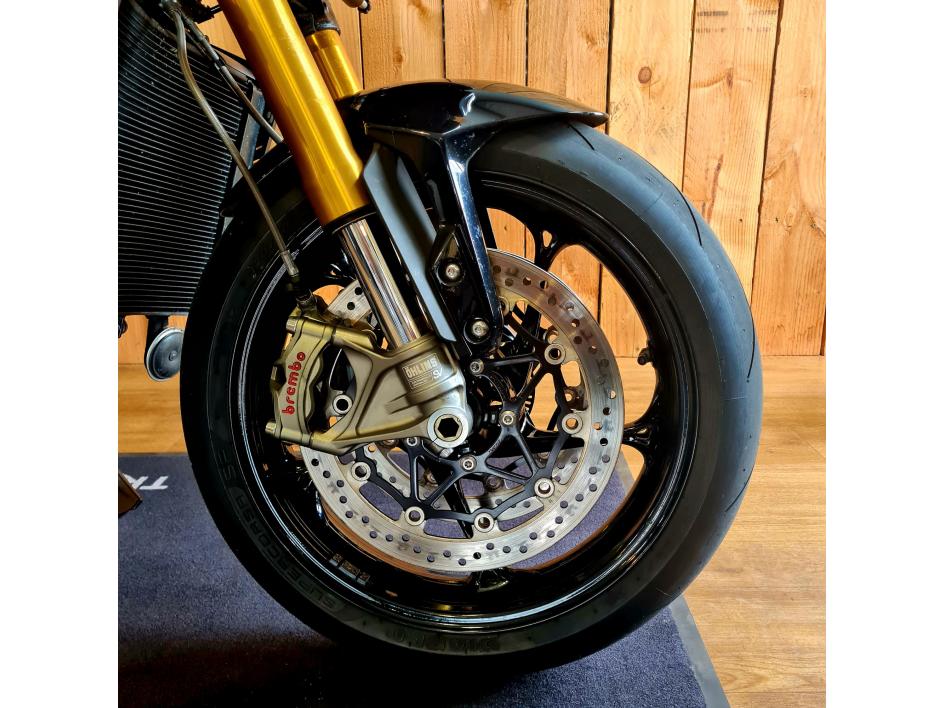 TRIUMPH SPEED TRIPLE 1200 RS